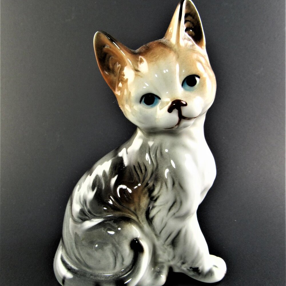 VINTAGE PORCELAIN CUTE CAT KITTEN FIGURINE